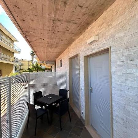 Casa Vacanze Lui サン・ベネデット・デル・トロント エクステリア 写真